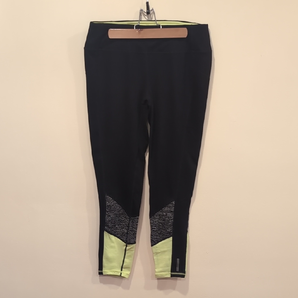 Tangerine Performance Leggings Black and Green